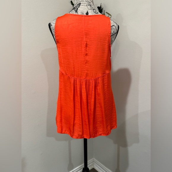 a.n.a Orange with Beaded Neckline Cut Out Tank Top size Medium - Picture 3 of 9